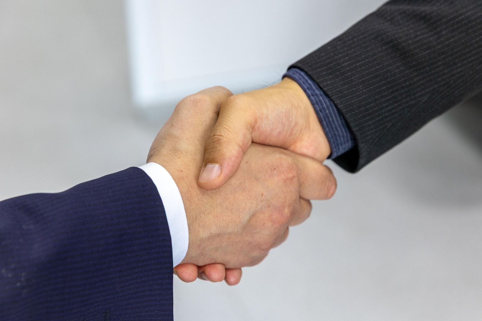 Contrato mensal de vistoria com imobiliária: como montar o pacote e precificar